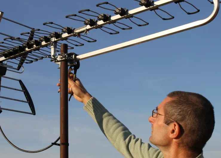 Installation d'antenne TV par un professionnel